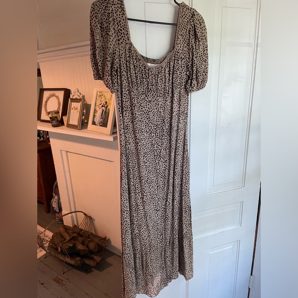 Coco + Jaimeson Animal print puff sleeve bustier midi dress